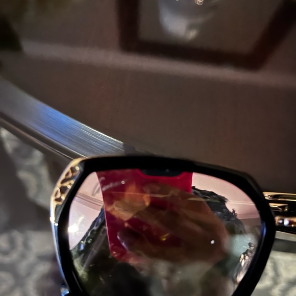 Gucci glasses Authentic - Picture 2 of 3